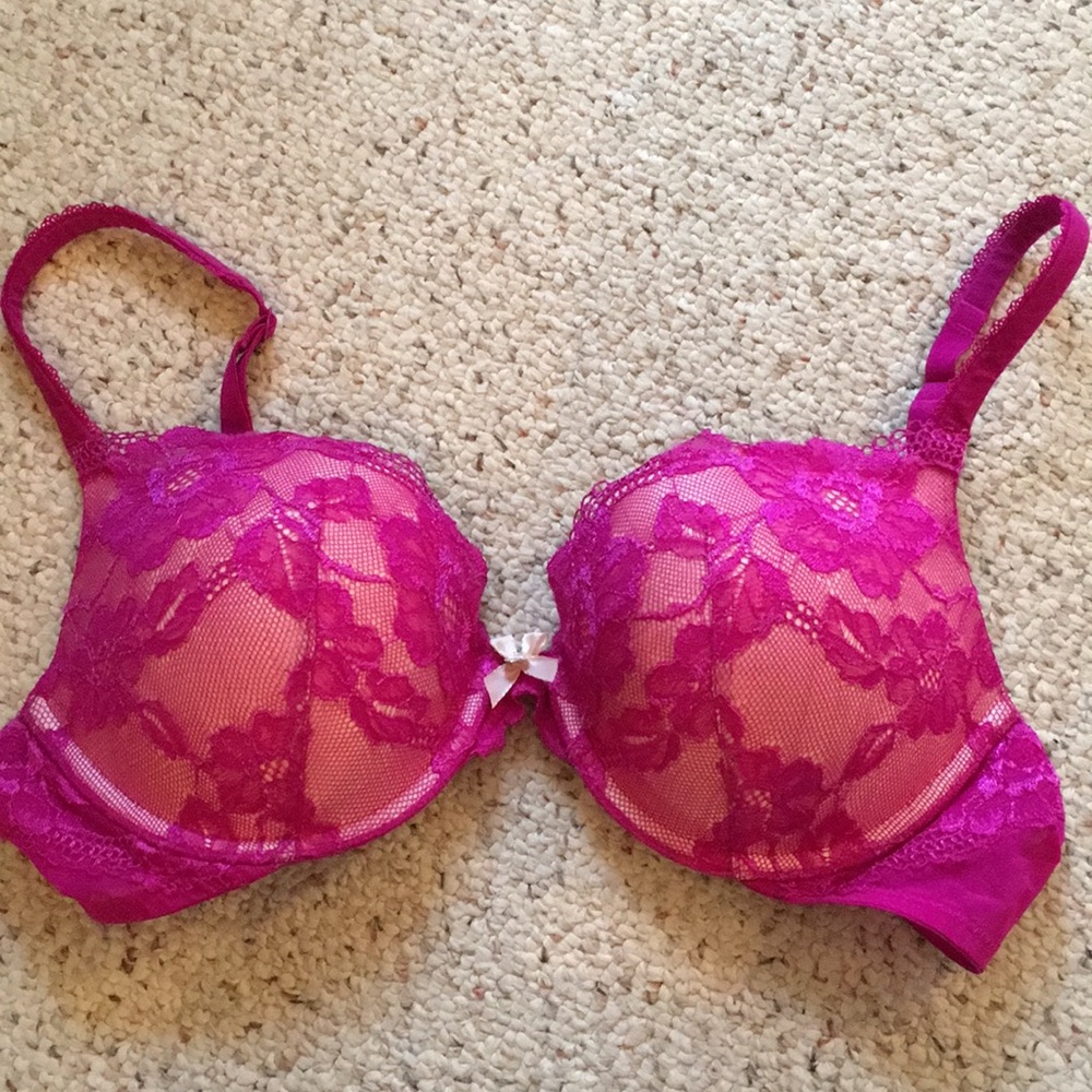 Victoria’s Secret 34D hot pink lace push-up bra